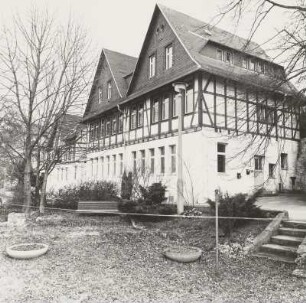 Anstaltsgebäude