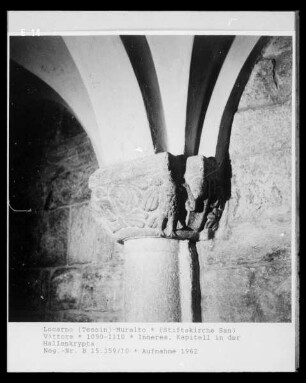 Kapitell mit Adlern