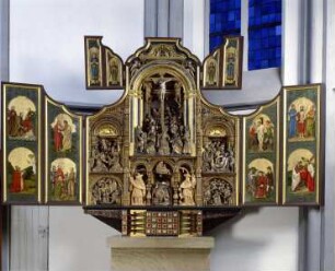 "Kreuzaltar": Passionsretabel mit Darstellung der Kreuzigung (zentral), Kreuztragung (links), Grablegung (rechts) und der Wurzel Jesse (unterer Teil)