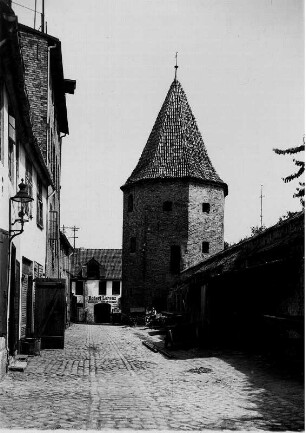 Rostock/ Mecklenburg-Vorpommern. Ansicht des letzten erhaltenen Mauerturms der Stadtbefestigung-des Lagebuschturms