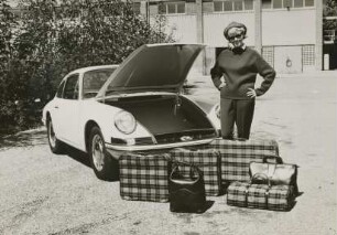 Porsche Sportwagen "911" von Ferdinand Alexander Porsche und Erwin Komenda