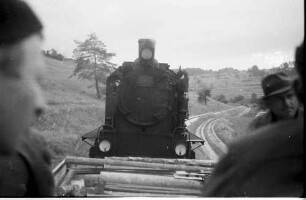 Lok 141, Az 419/20, Veringendorf - Veringenstadt, Arbeitszug, Blick vom offenen X-Wagen, Rotte Gammertingen, zuständig für die Strecke Burladingen bis Veringenstadt