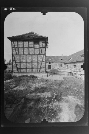 Ermsleben (Falkenstein/Harz-Ermsleben). Konradsburg (um 1200). Brunnenhaus