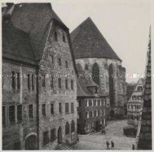 Dinkelsbühl, Altes Rathaus und Kirche St. Georg, Chorseite