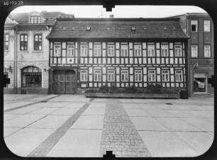 Suhl, Steinweg 24. Wohnhaus (Pfarramt der Kreuzkirche, nach 1753). Straßenfront