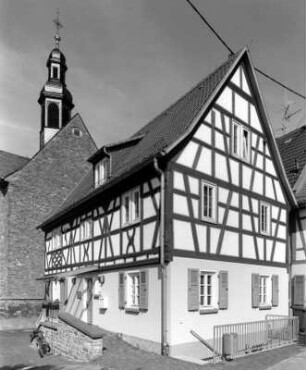 Hattersheim, Propsteistraße 12