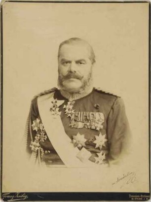 Gustav von Brandenstein in Uniform mit Orden, General, Regimentskommandeur von 1874-1879, Brustbild
