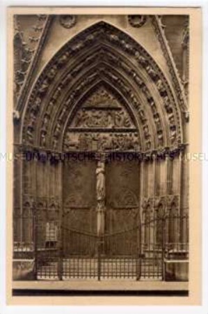 Portal der Pariser Kathedrale