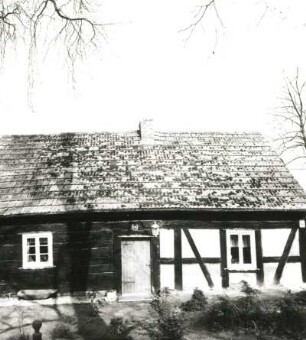 Roggosen-Komptendorf (Neuhausen/Spree-Komptendorf), Nr. 73 a. Blockhaus. Eingangsfront