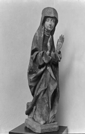 Kniende Maria einer Verkündigung