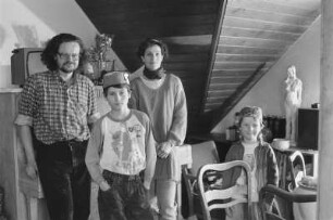 Familie L./K. (Grafiker, Ärztin) in ihrer Wohnung