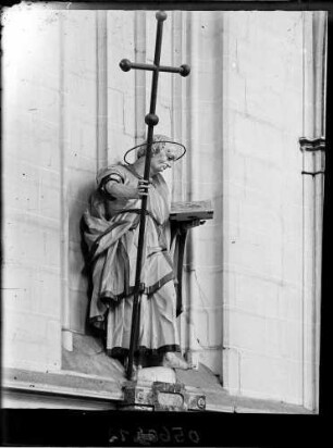 Salem Münster - Klosterkirche Maria Himmelfahrt Mittelschiff Apostelstatue