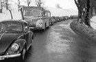 Hinterzarten: Autoschlange auf der Höllentalstraße bei Hinterzarten