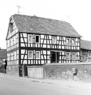 Fachwerkwohnhaus; Büdingen, Hauptstraße 15