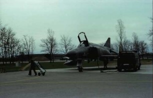 Bremgarten: Fliegerhorst; RF-4E "Phantom" am Start, Vorbereitung und Start