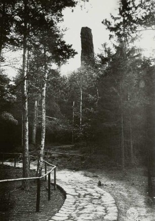 Tschechien, Böhmische Schweiz, Wanderweg im Langen Grund, Kopfsteinpflaster