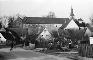 Biengen: Ortsbild mit Kirche