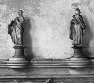 Die zwölf Apostel mit Salvator und Immaculata — Der Apostel Johannes (links)