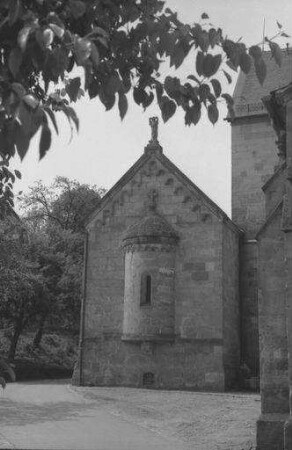 Heilsbronn: romanischer Anbau der Kirche