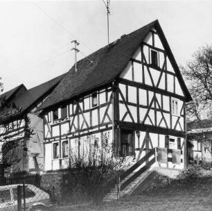 Mengerskirchen, An der alten Kirche 3