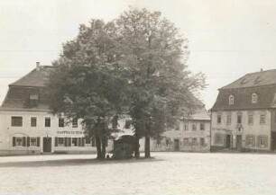 Strehla : Markt von Westen, links: Gasthaus zum Stern, rechts: Fürst-Bismarck-Apotheke
