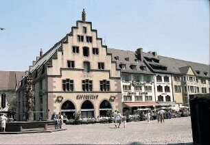 Freiburg i. Br.: Münsterplatz: Kornhaus