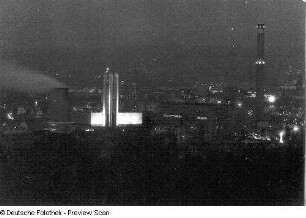Blick von Dölzschen über das Heizkraftwerk Nossener Brücke auf die Stadt