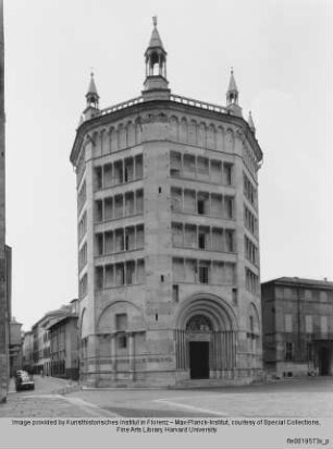 Baptisterium, Parma