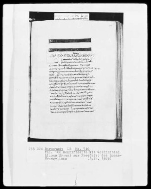 Evangeliar mit Capitulare, Palastschule Karls des Kahlen — Initiale L(ucas Syrus), Folio 100recto