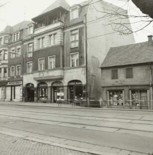 Wohn- und Geschäftshaus