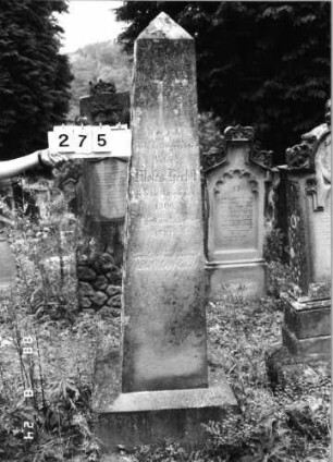 Grabstein 275 (Index: 100095762) Maße HxBxT: 202x40x40 cm: Grabstein 275