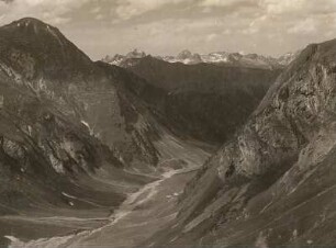 Lechtaler Alpen : Österreich. Tirol. Lechtaler Alpen. Die Hornbachkette im Allgäu von der Simmshütte gesehen. Vorn das Sulzetal