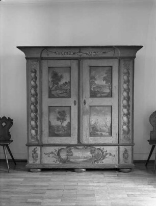Bauernschrank