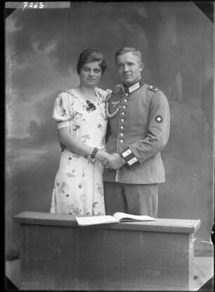 Erwin Emmert mit Braut (?)