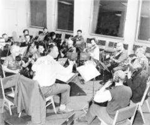Orchesterprobe im Haus des Lehrers in Berlin (Ost)