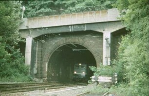 Gäubahn Stuttgart-West Lok 140 163 Ausfahrt Hasenbergtunnel Nordportal