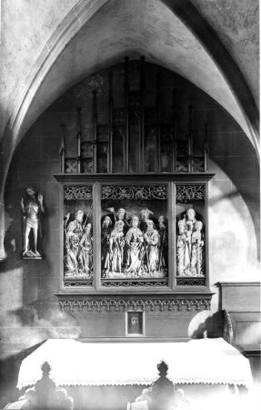 Apostelaltar : Apostelaltar. Holz, geschnitzt. Franken (vielleicht Nürnberg)