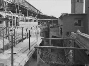 Industrie-Kraftwerk. Zerstörtes Kesselhaus, Innenansicht : Lauta (Niederlausitz). Industrie-Kraftwerk. Zerstörtes Kesselhaus, Innenansicht