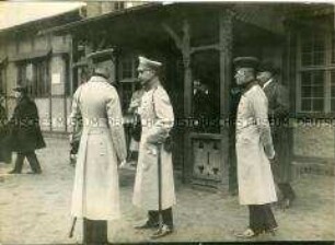 Kronprinz Wilhelm auf der Rennbahn Karlshorst