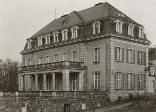 Groß-Plasten. Landwirtschaftliche Fachschule (ehemaliges Herrenhaus). Außenansicht