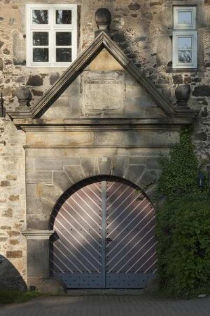 Ehemaliges Kanonissenstift Sankt Petrus — Klostergebäude