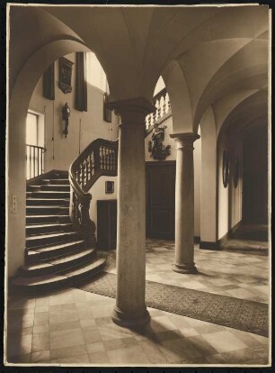 Schloss Storkau, Sachsen-Anhalt: Halle mit Haupttreppenhaus