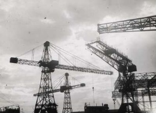 Krananlagen am Hamburger Hafen