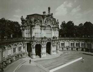Wallpavillon