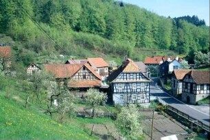 Blick auf das gut erhaltene Fachwerkhaus Nr. 29