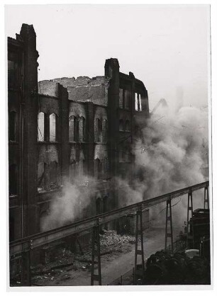 BBC (Brown, Boveri & Cie), Mannheim-Käfertal Neubau Torbau: Nach Bombardierung