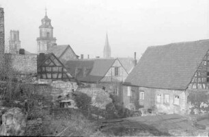 Saarbrücken: Ruinen, Blick auf drei Kirchtürme