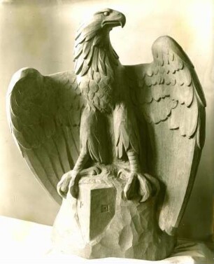 Adler: Holzschnitzerei