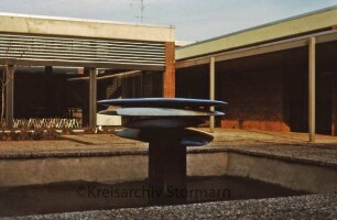 Schule Klosterbergen: Brunnen (Ulrich Beier)