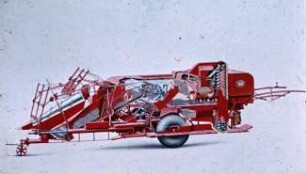 Fotografie: Erntetechnik, Mähdrusch, Mähdrescher gezogen